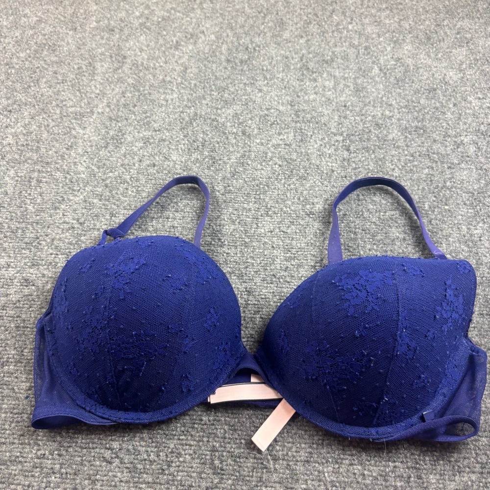 VICTORIA’S SECRET Women’s Royal Blue Lace Push-Up Bra Size: 38D